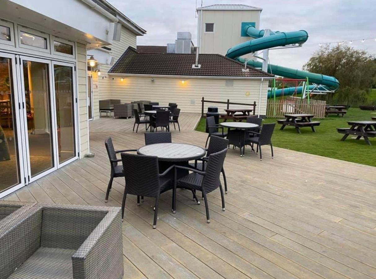 Private Rented Caravan Situated At Southview Holiday Park Winthorpe  Buitenkant foto